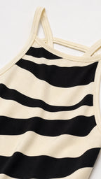Close-up of the smooth fabric and zebra pattern on the strap
